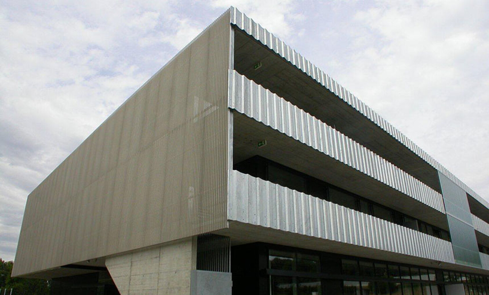Fassade aus Aluminium-Lochblech